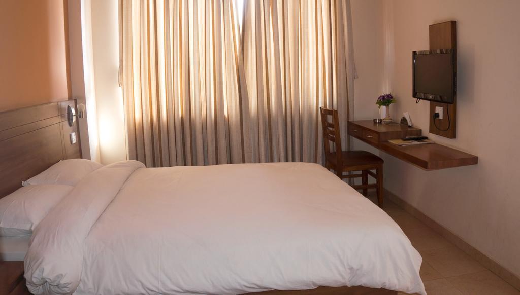 Aryal International Hotel Catmandu Quarto foto