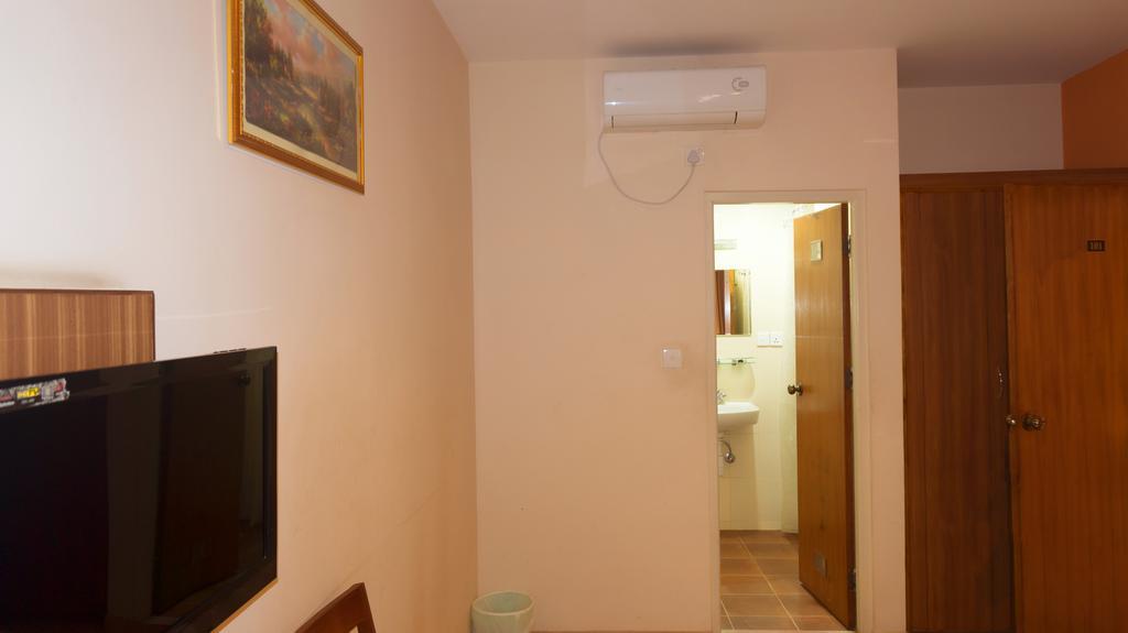 Aryal International Hotel Catmandu Quarto foto