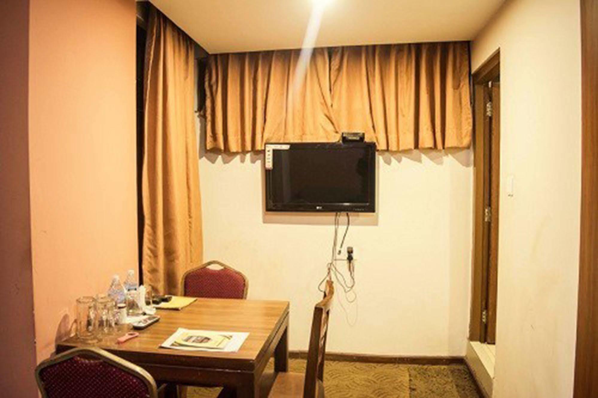 Aryal International Hotel Catmandu Exterior foto