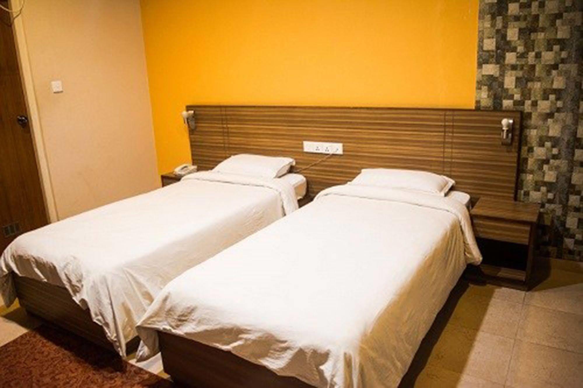 Aryal International Hotel Catmandu Exterior foto